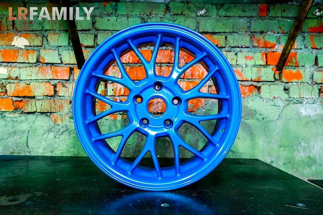 Порошковая покраска дисков в синий цвет